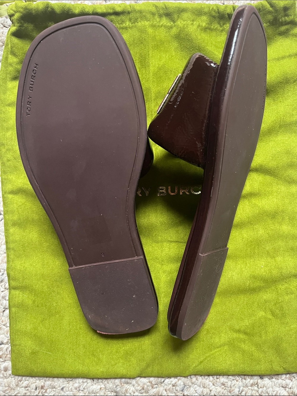 Tory Burch Burgundy Patent Logo Slide Sandals - Picture 2 of 4